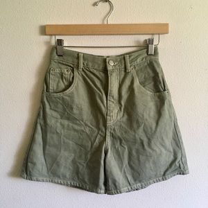 Pull&bear high rise Camo light green jeans shorts